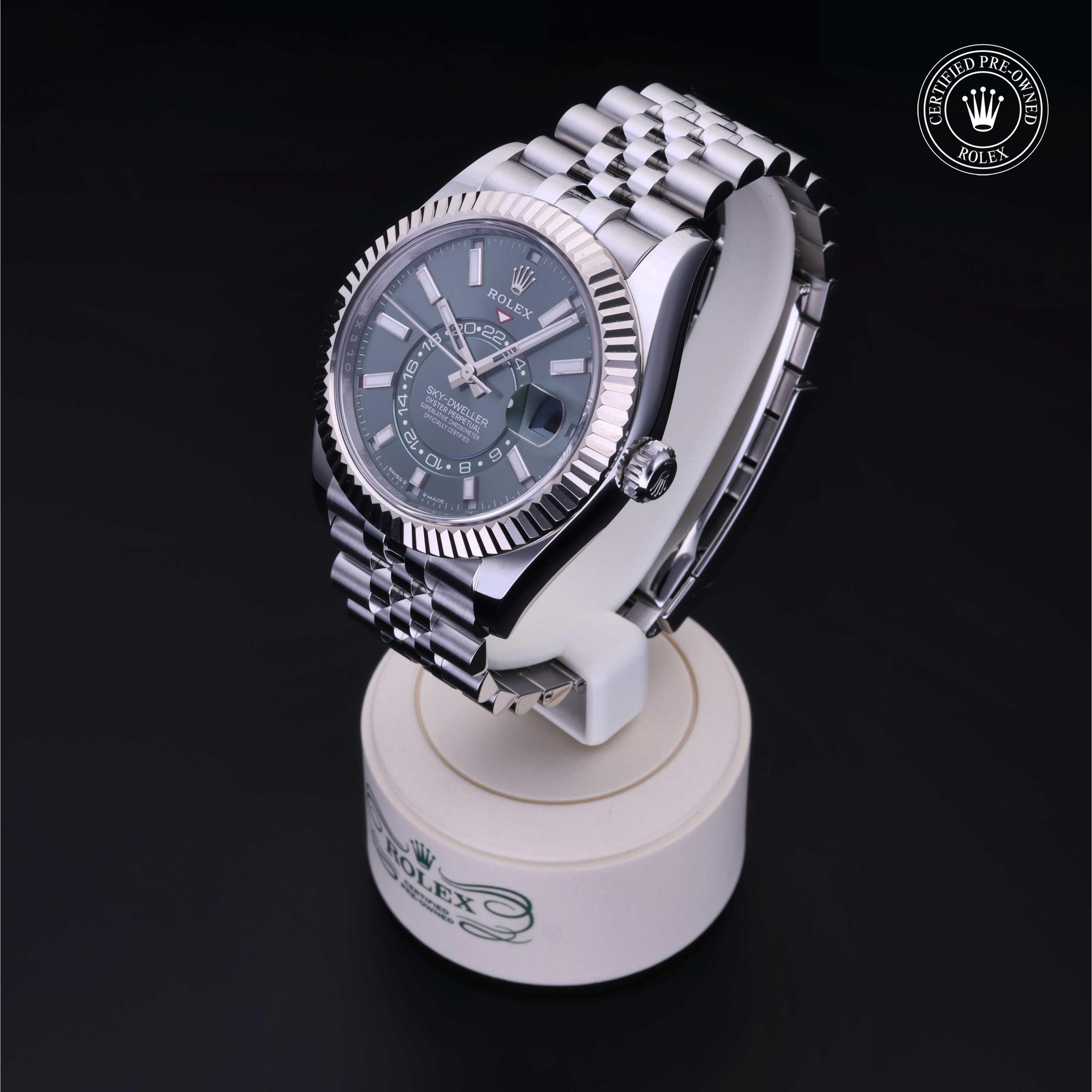 Oyster Perpetual Sky-Dweller